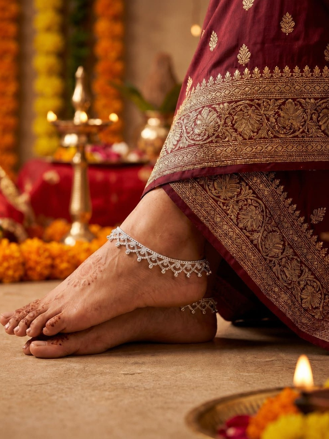 Jewar Mandi Women Silver-Plated Stone Studded Anklets