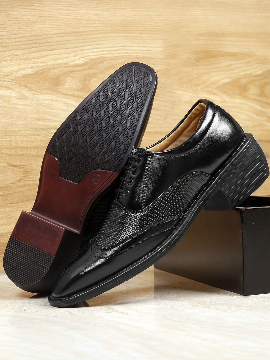 Bxxy Men Textured Height Increasing Formal Brogues