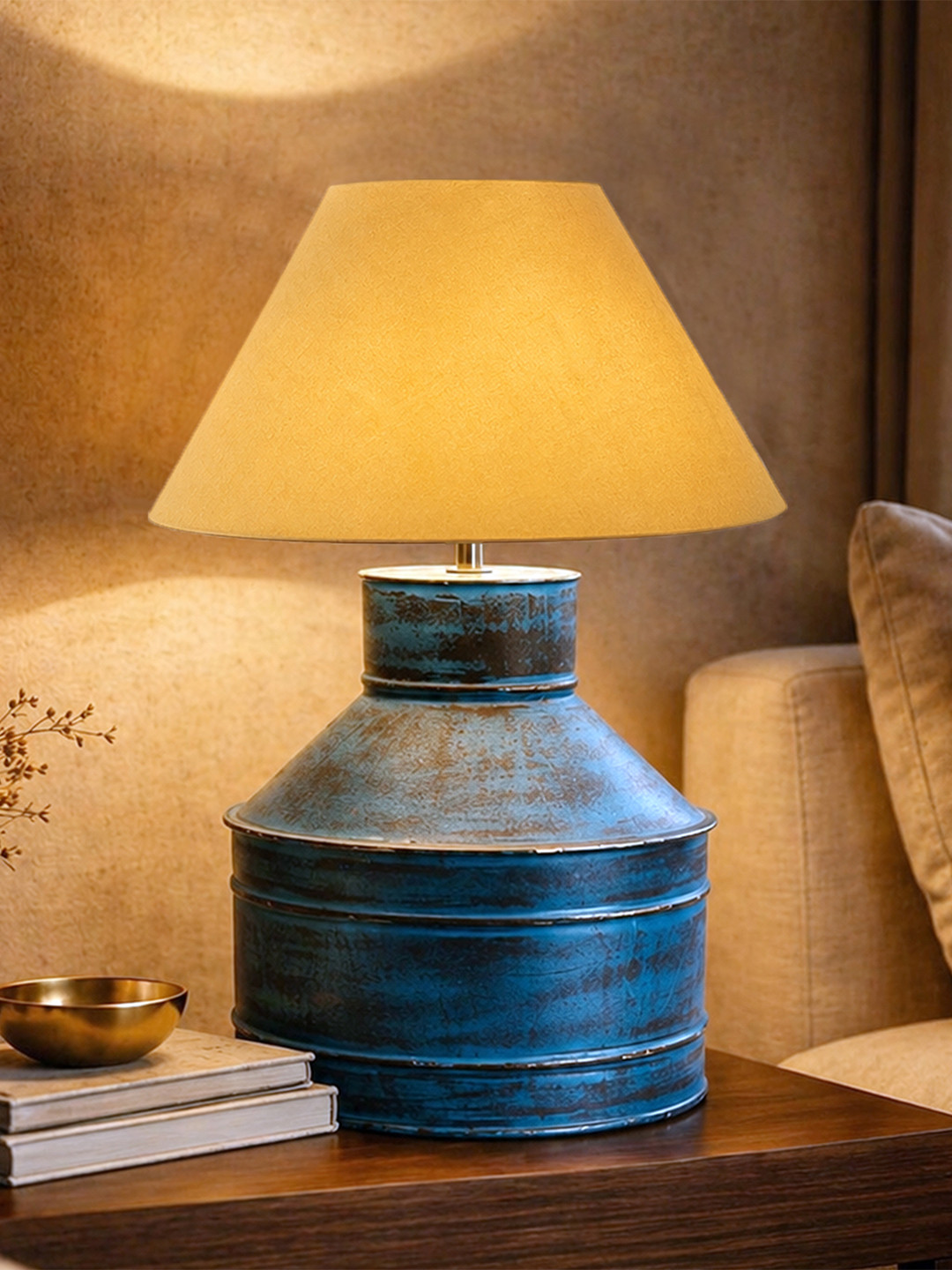 Homesake Rustic Warm Yellow Metal Triangle Solid High Quality Electrical Table Lamps
