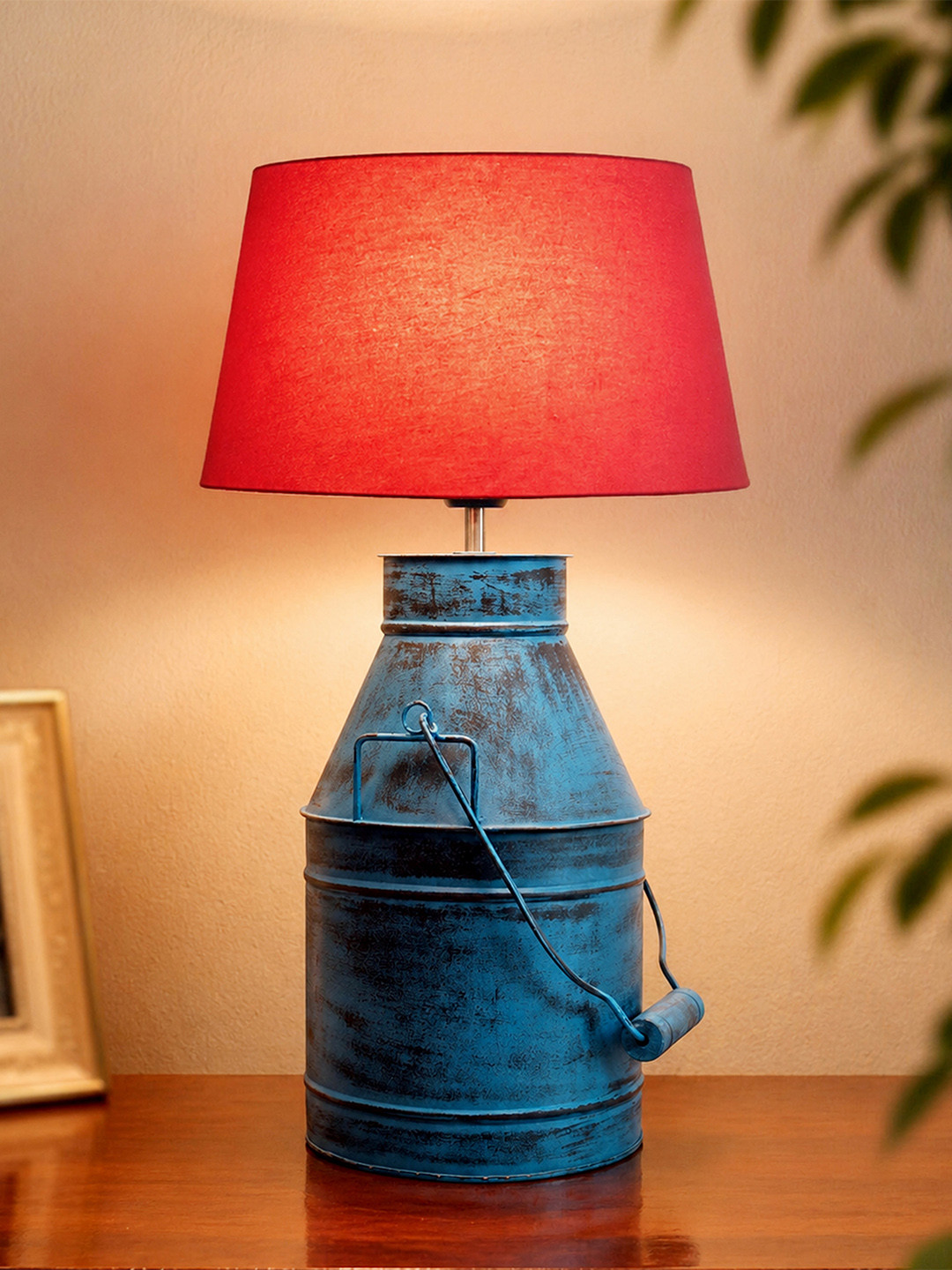 Homesake Warm Yellow Metal Cylinder Solid High Quality Electrical Table Lamps