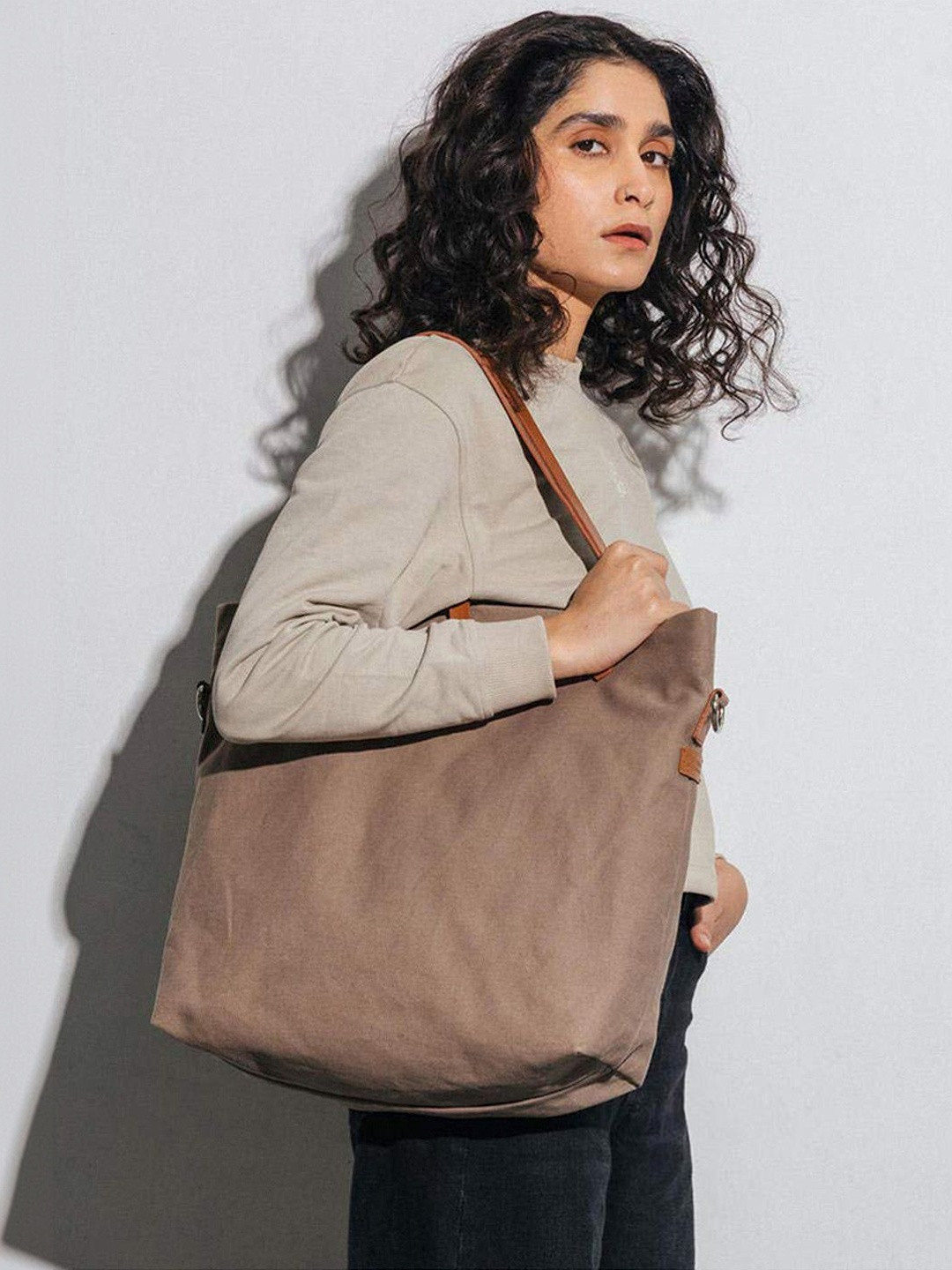 DailyObjects Khaki Beige Buoy Tote Bag