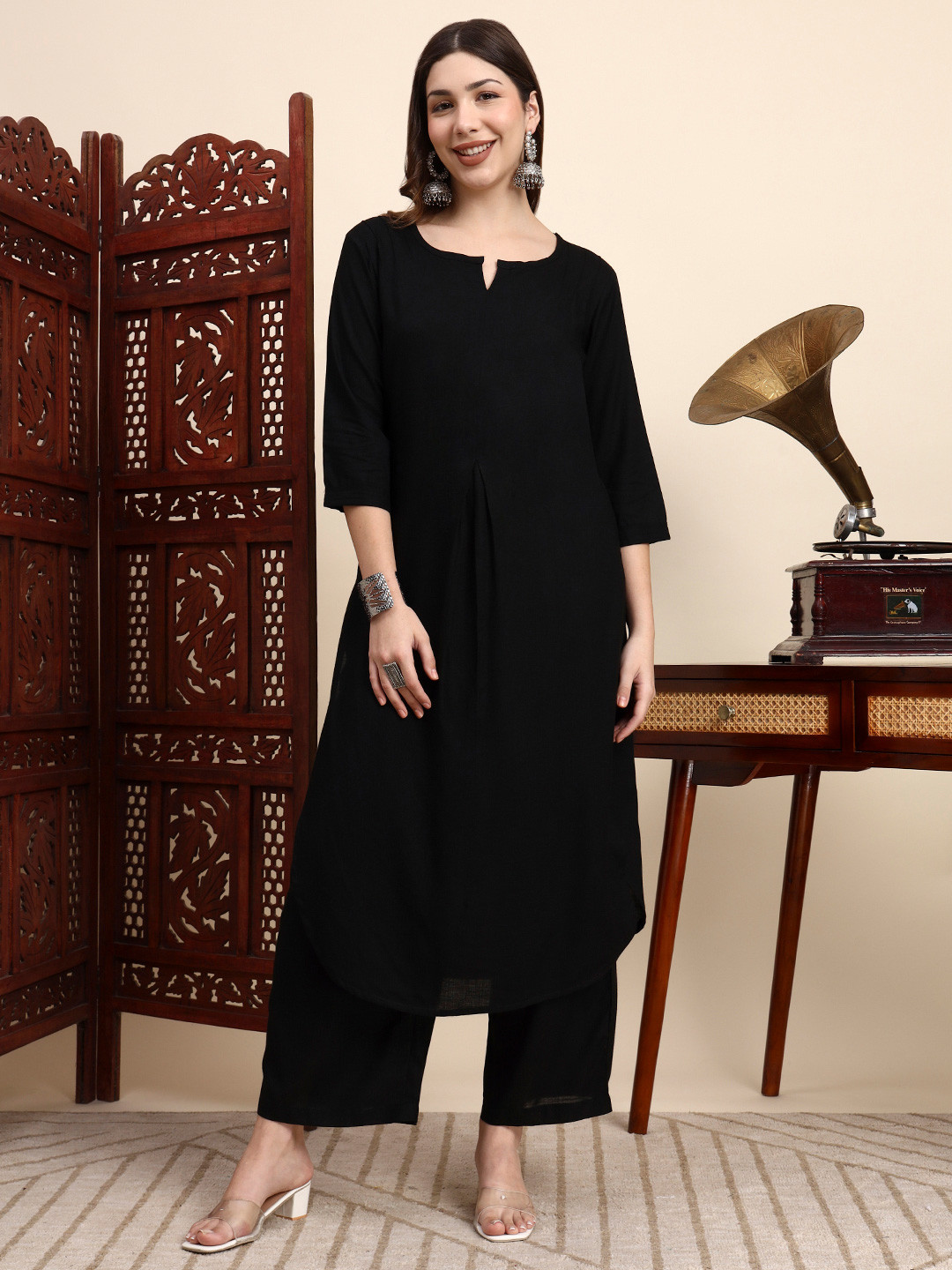 Idalia Notched Neck Curved Kurta with Palazzos