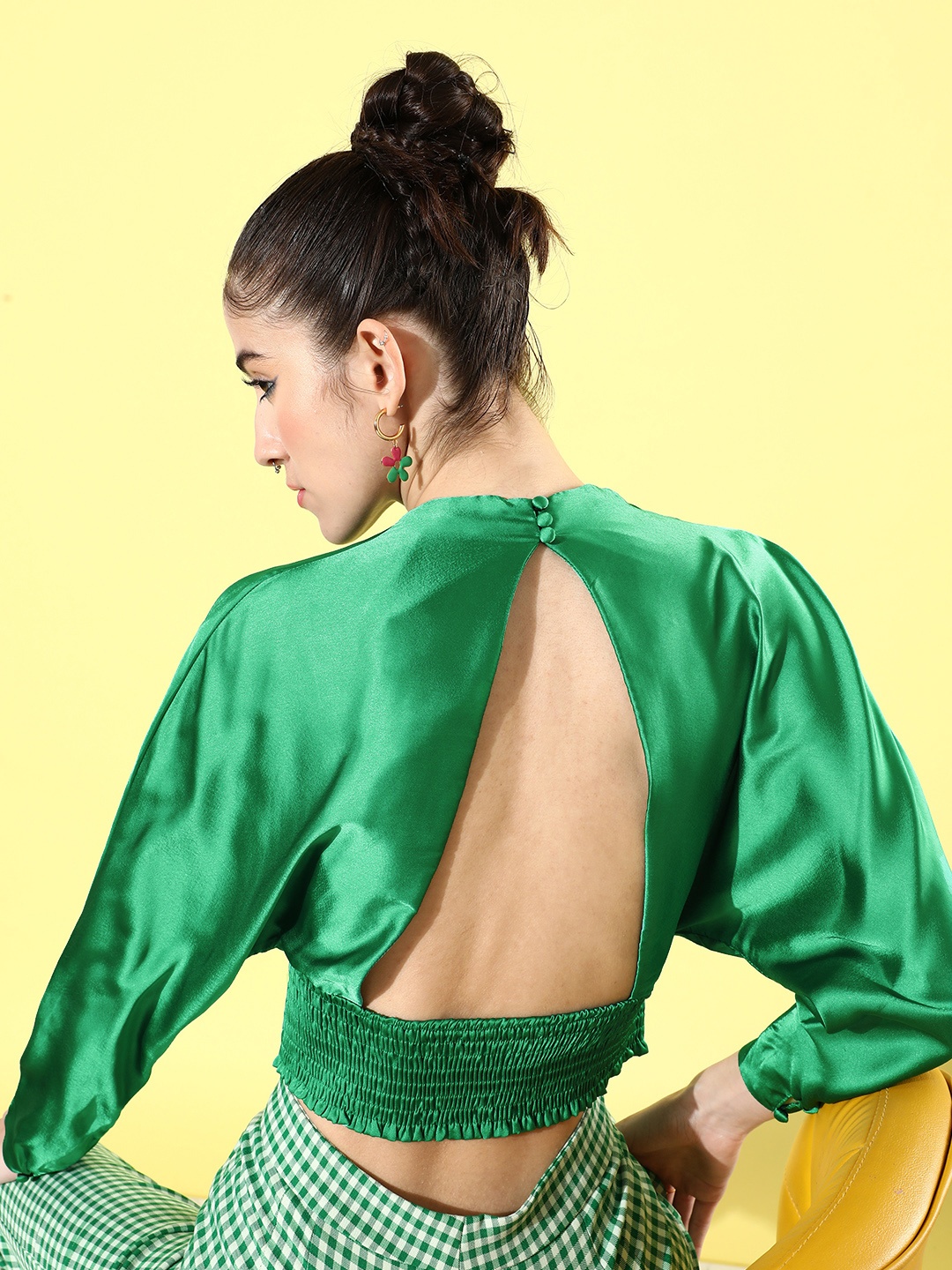 

Mast & Harbour Lushy Green Cut It Off Party Lity Blouson Crop Top