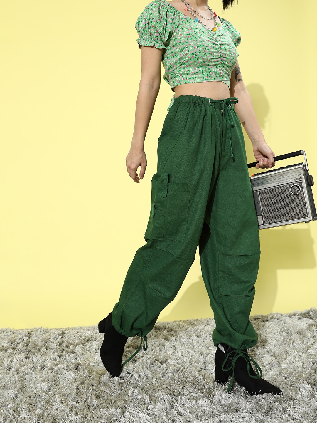 

Mast & Harbour Women Lush Green Preppy College Cool Pure Cotton Cargos