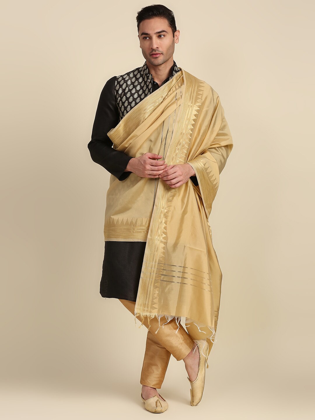 

Dupatta Bazaar Men Gold-Toned Ethnic Motifs Woven Design Dupatta