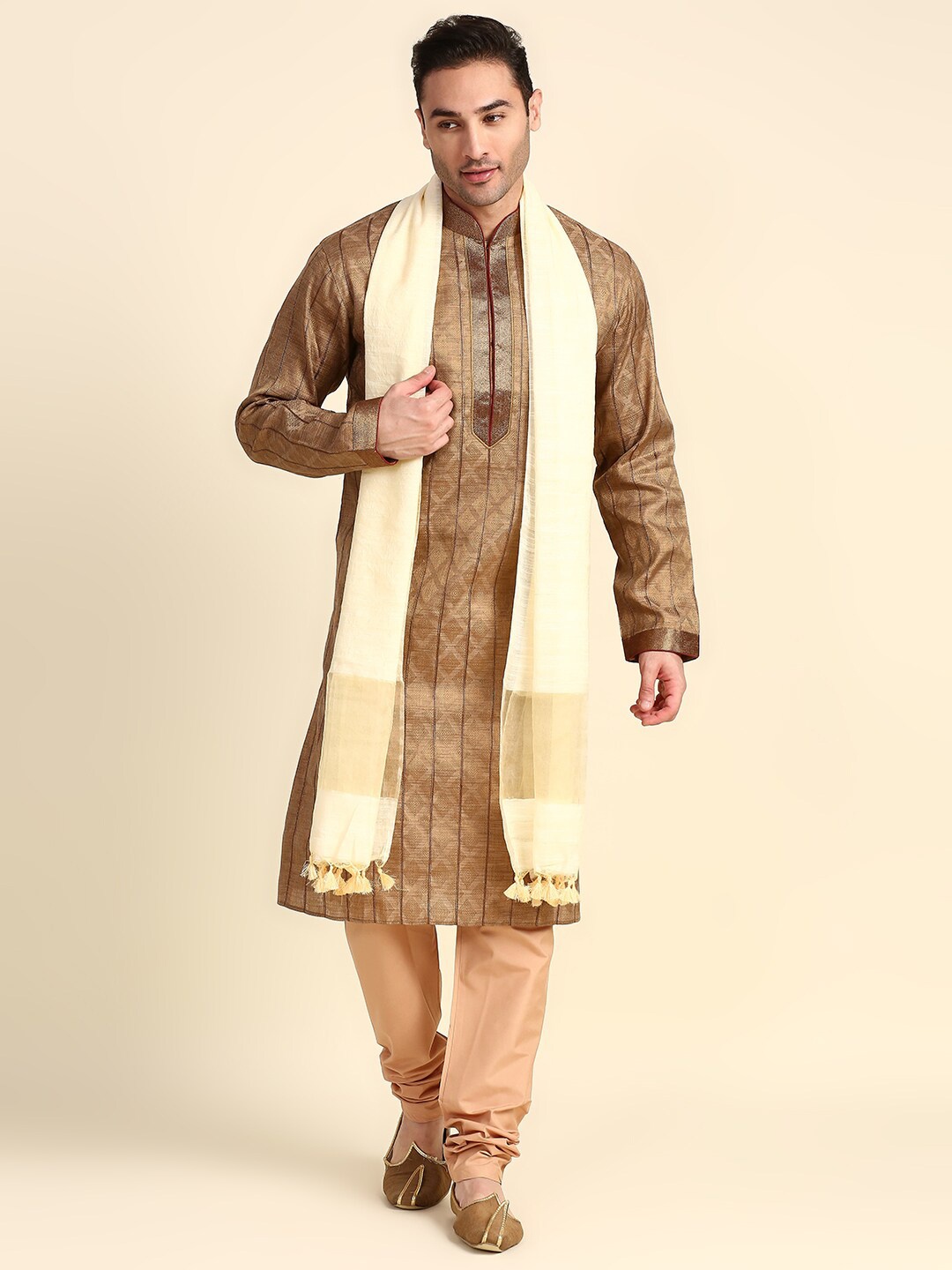 

Dupatta Bazaar Men Cream-Coloured Linen Dupatta