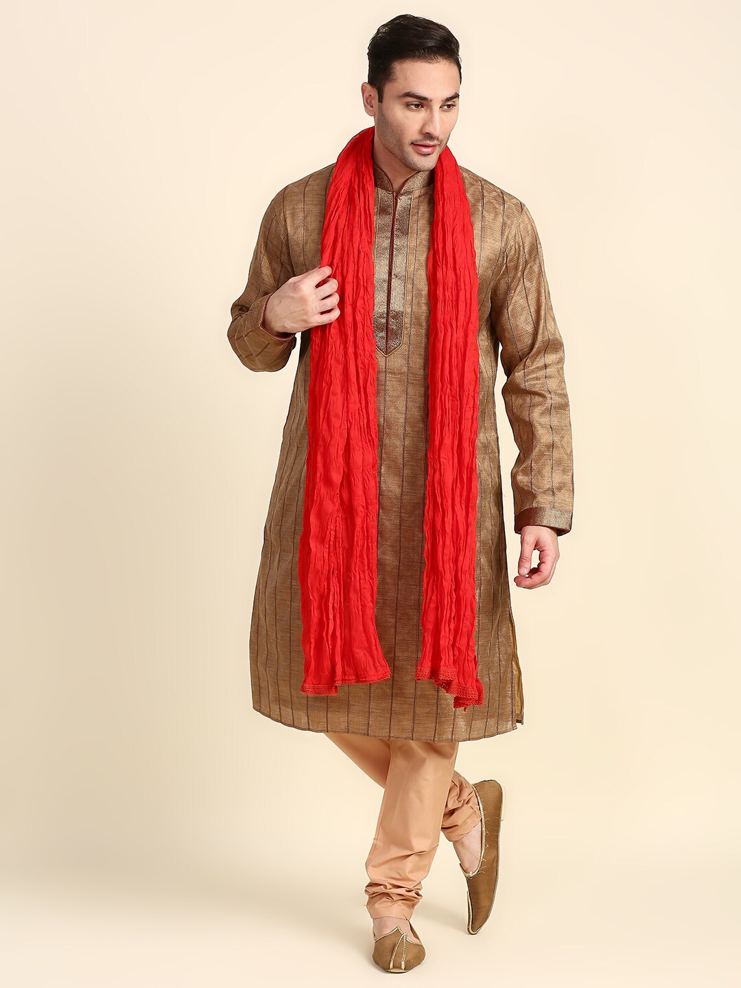 

Dupatta Bazaar Men Red Pure Cotton Dupatta