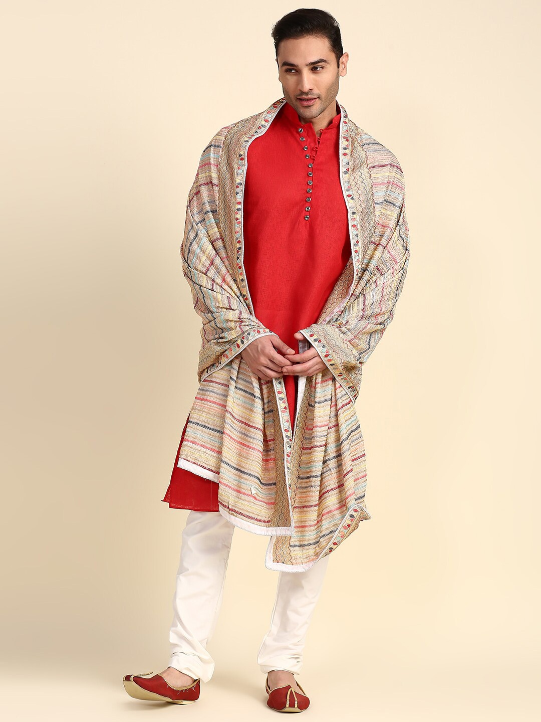 

Dupatta Bazaar Men Grey & Pink Embroidered Dupatta
