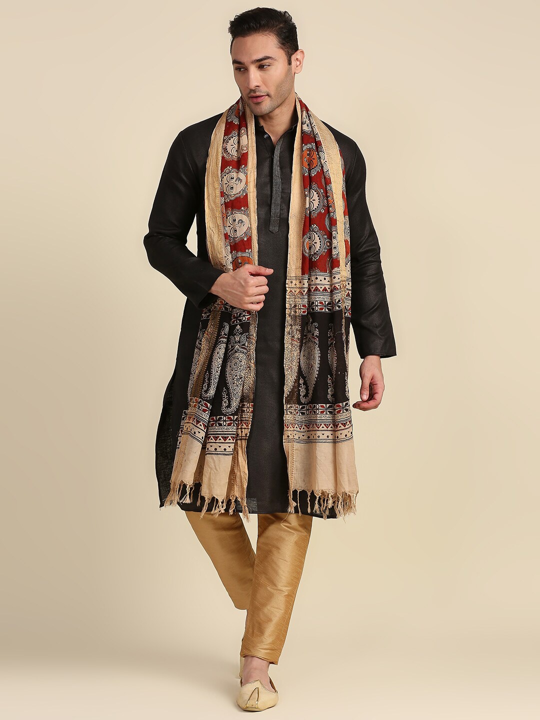 

Dupatta Bazaar Men Maroon & Cream-Coloured Paisley Block Printed Pure Cotton Dupatta