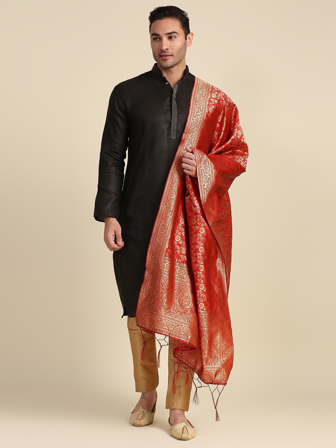 

Dupatta Bazaar Men Red & Gold-Toned Woven Design Banarasi Silk Dupatta