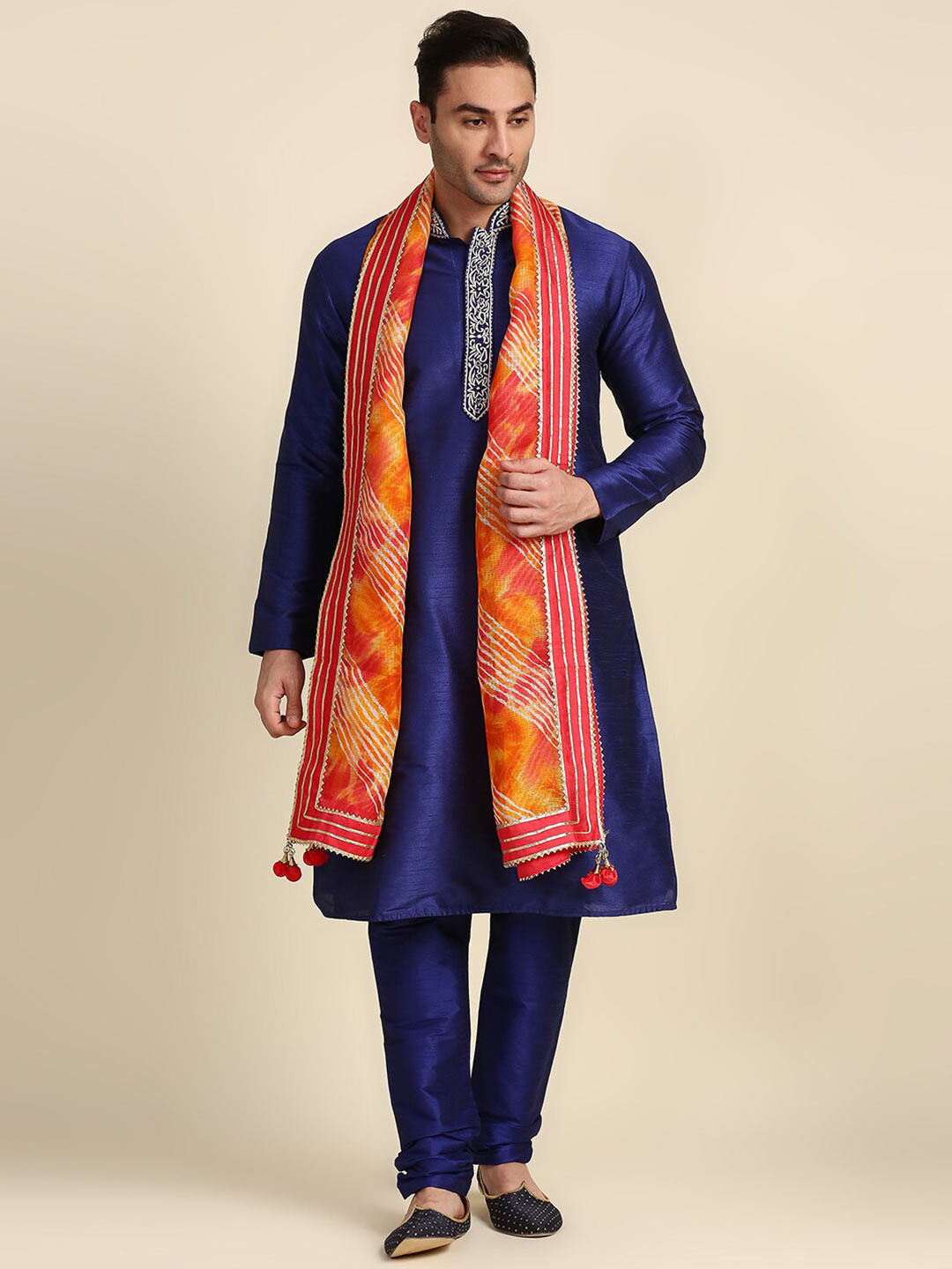 

Dupatta Bazaar Men Orange & Off White Striped Leheriya Dupatta