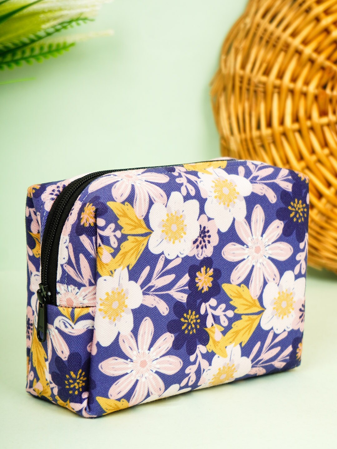

Crazy Corner Yellow & White Printed Travel Accessory