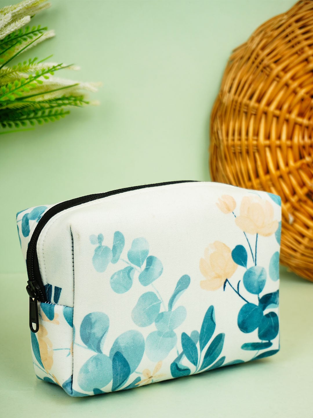 

Crazy Corner Sea Green Printed Travel Accessory