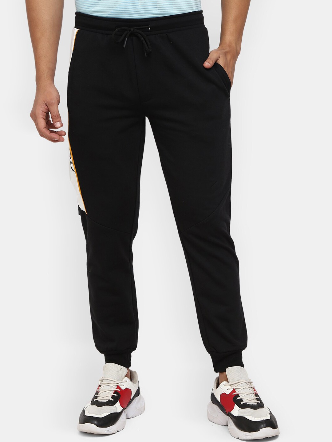 

V-Mart Men Black Solid Cotton Joggers