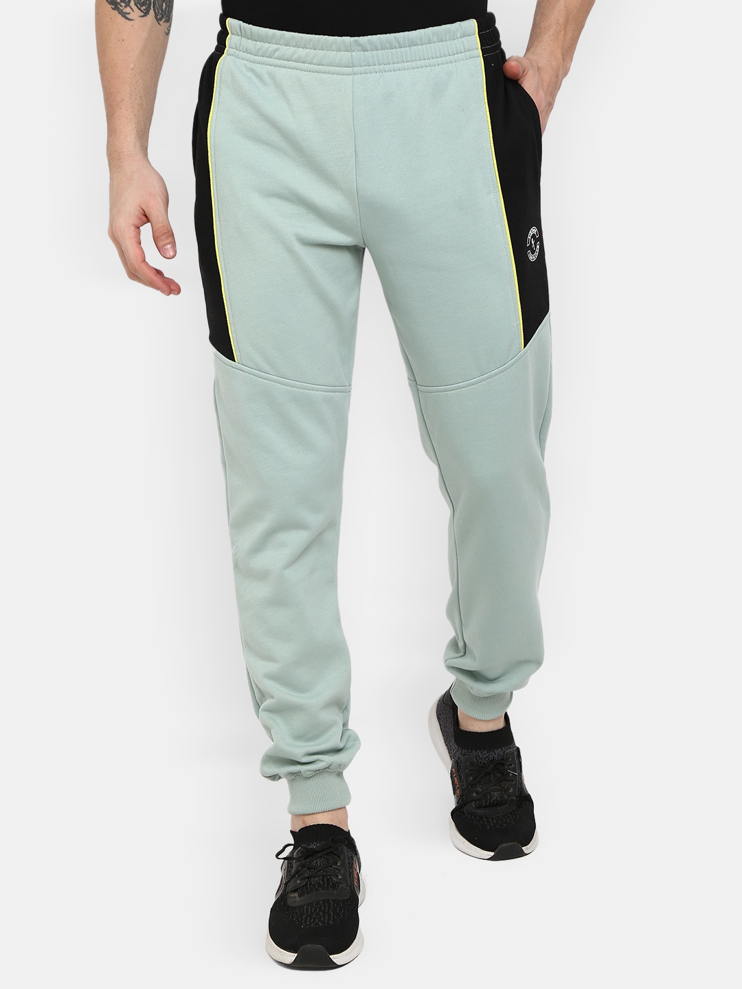 

V-Mart Men Colourblocked Spun Fleece Track Pant, Sea green