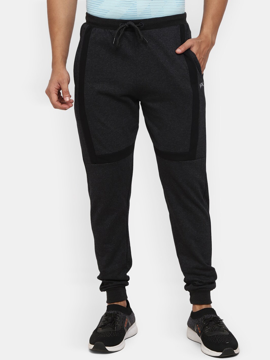

V-Mart Men Grey Solid Track Pants, Charcoal