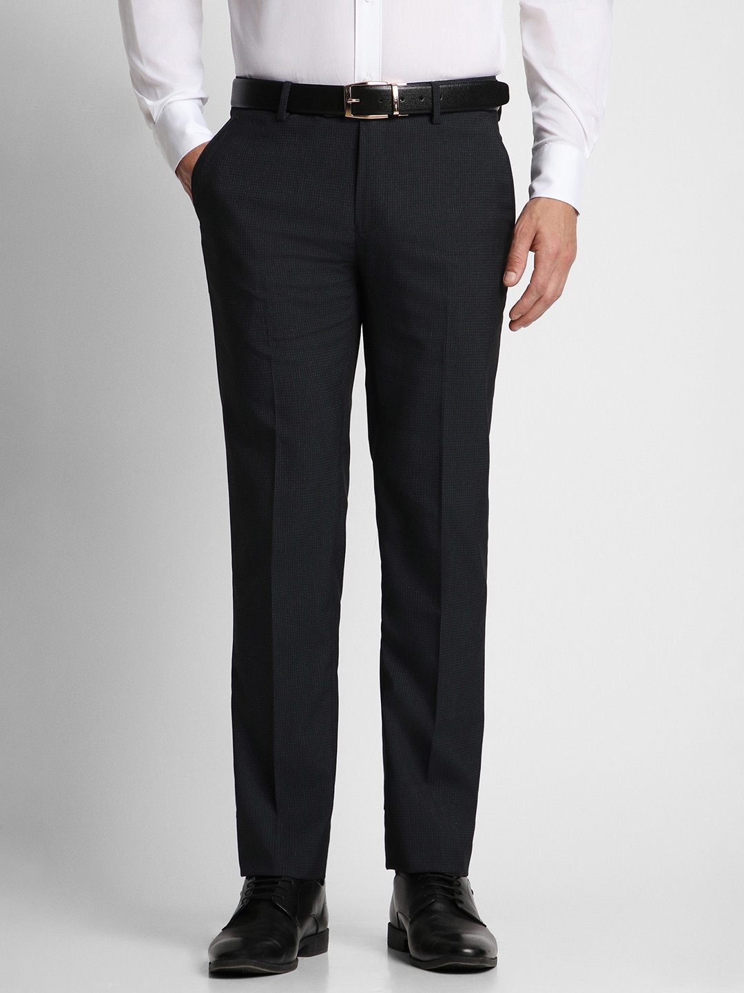 

Peter England Men Black Checked Slim Fit Mid-Rise Plain Woven Flat-Front Formal Trousers