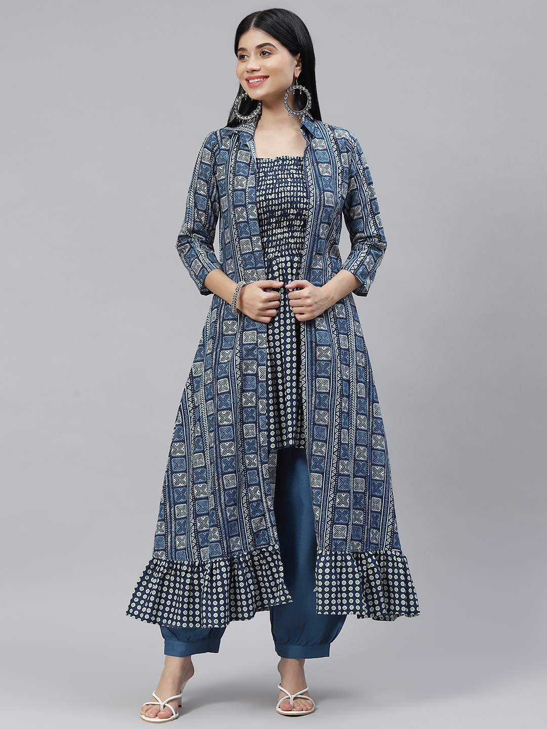 

SERONA FABRICS Women Navy Blue Floral Printed Pure Cotton Kurta with Harem Pants