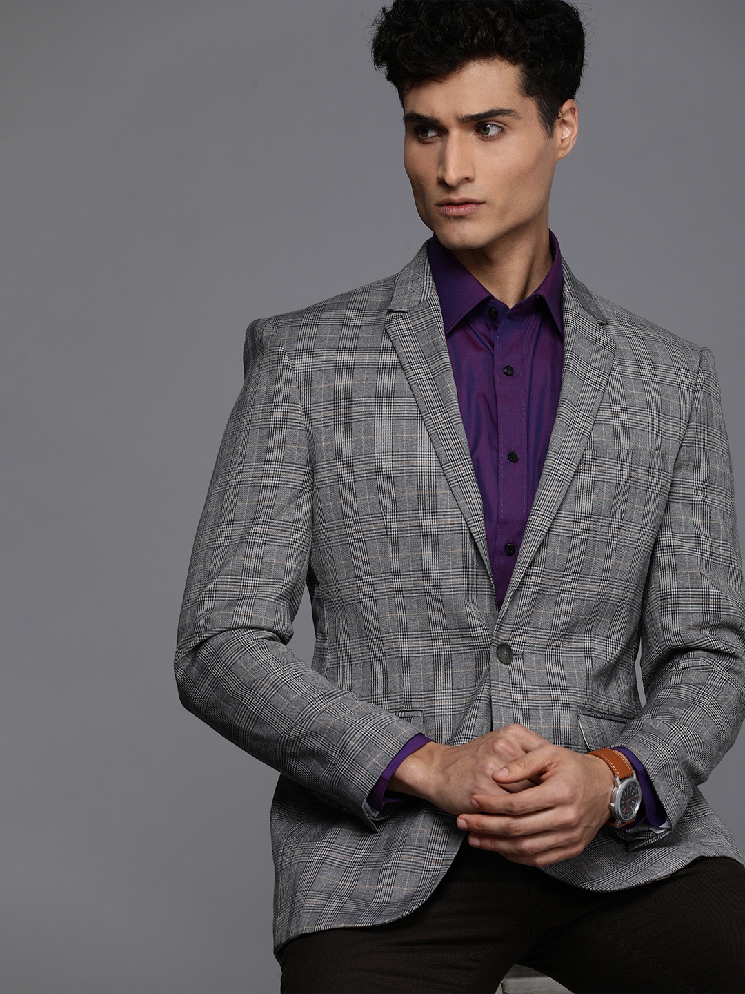 

Peter England Elite Grey & Black Checked Neo Slim-Fit Single-Breasted Formal Blazer