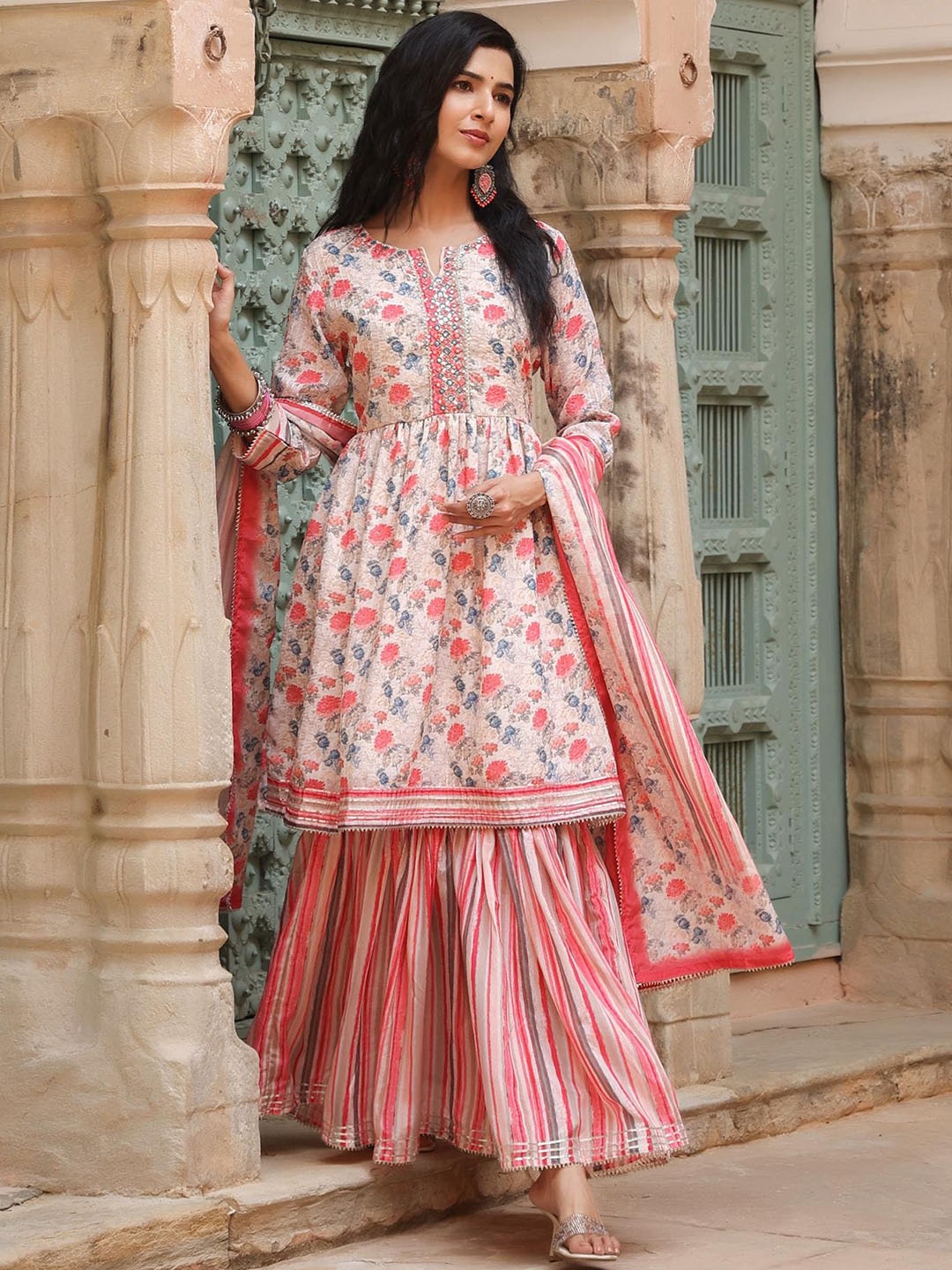 

SCAKHI Women Pink Floral Printed Gotta Patti Kurti with Sharara & With Dupatta