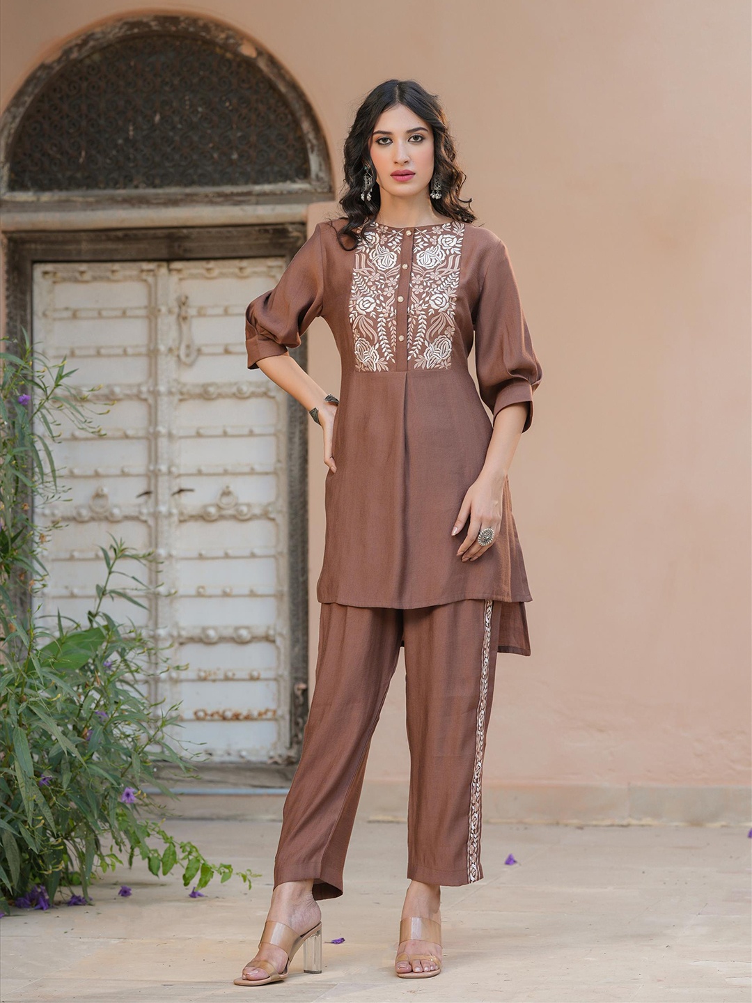 

SCAKHI Women Brown & Silver-Toned Embellished Tunic with Trousers