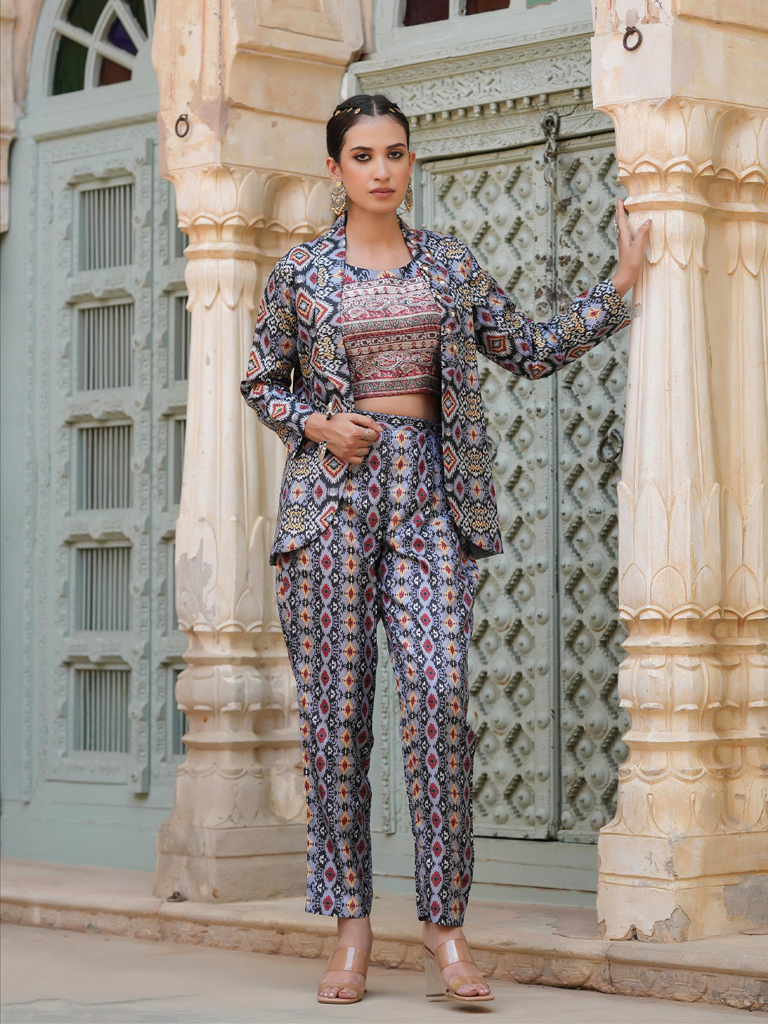 

SCAKHI Women Ikat Printed Cotton Silk Co-Ord Set, Grey