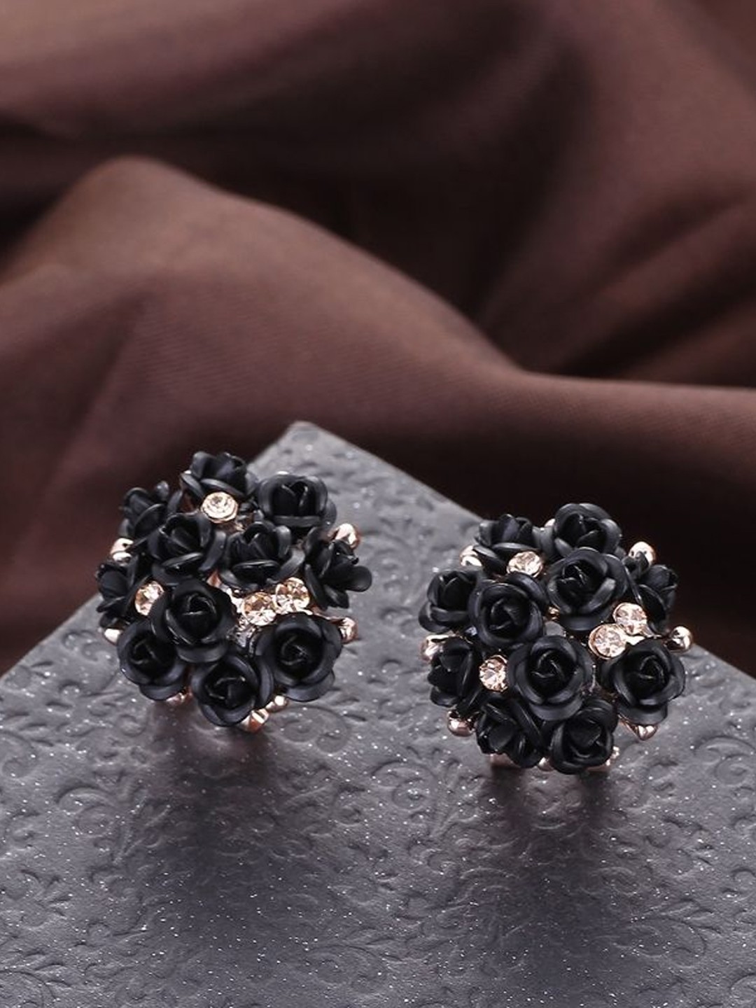 

YouBella Black Gold-Plated Floral Studs