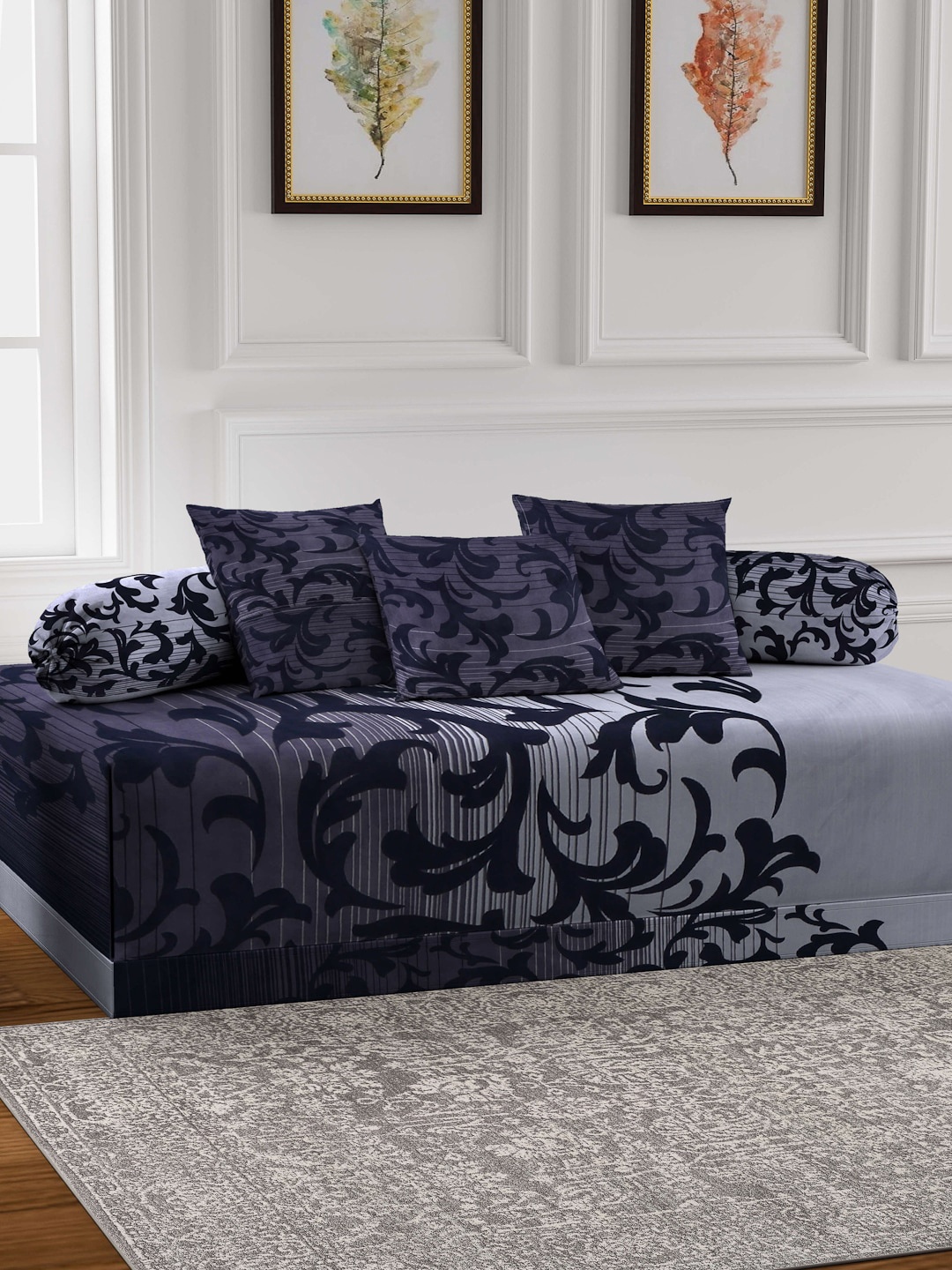 

Arrabi Set Of 6 Black & White Printed Diwan Set