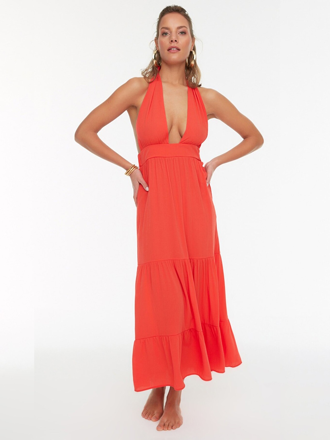 

Trendyol Red Solid Maxi Dress