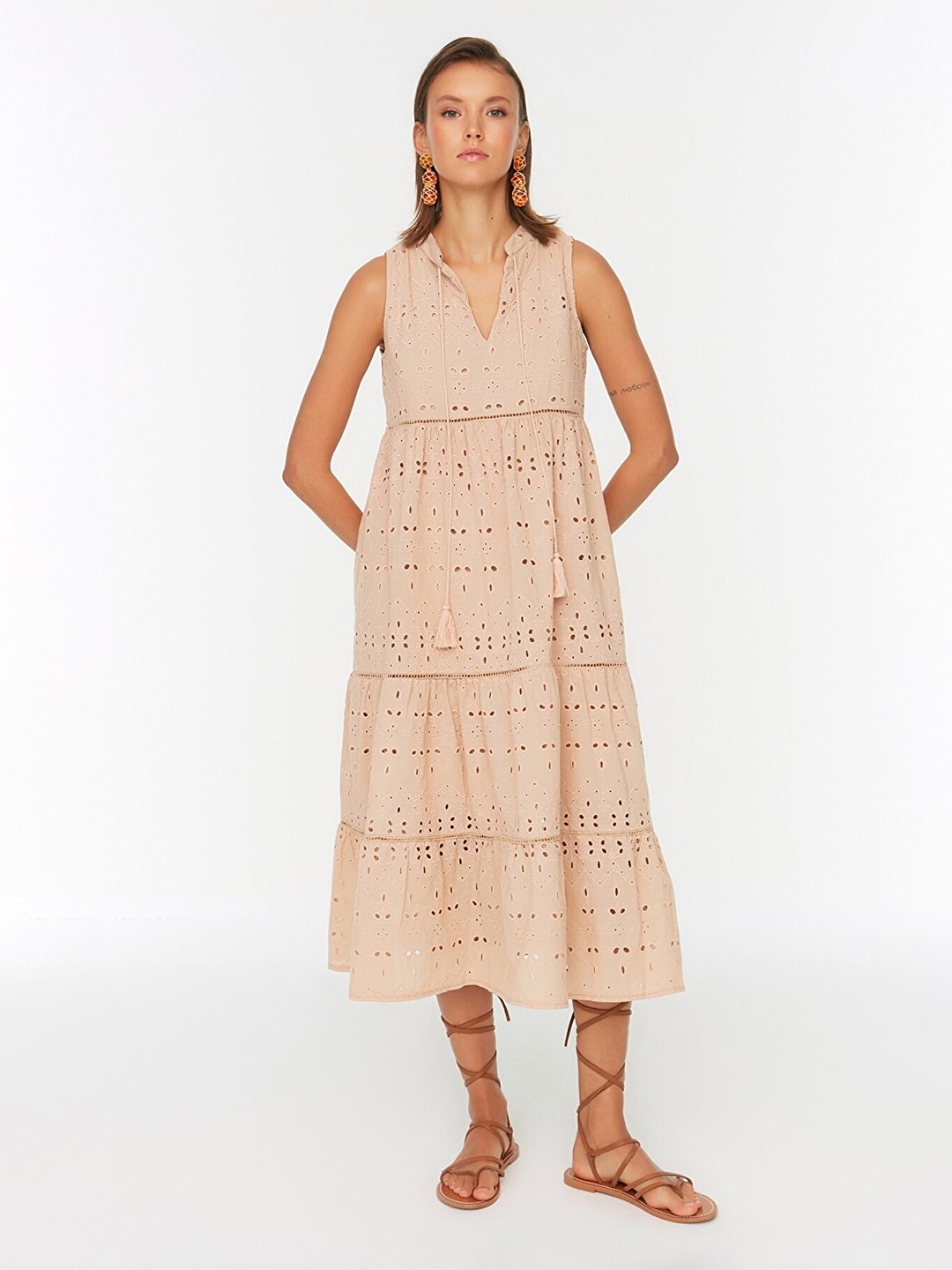 

Trendyol Camel Brown Pure Cotton Tie-Up Neck Midi Dress