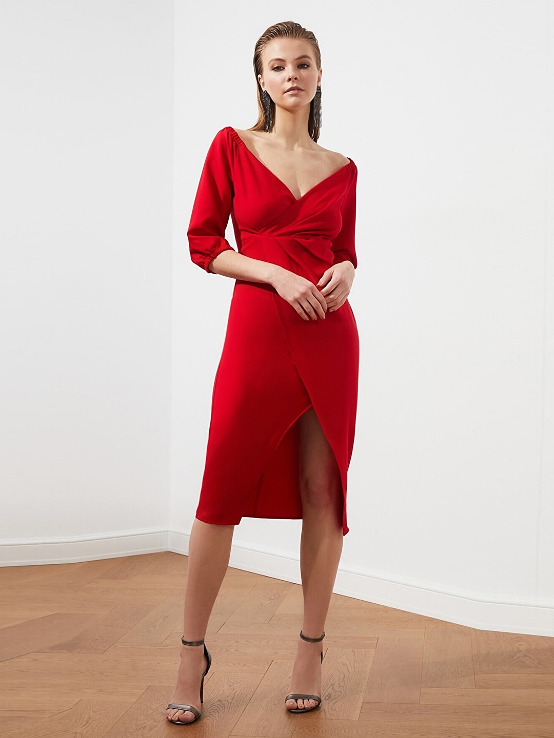 

Trendyol Women Red Solid Polyester Tulip Bodycon Dress