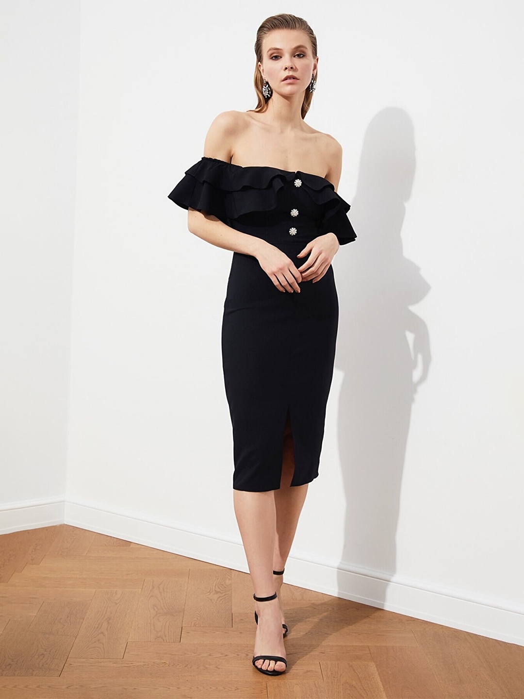 

Trendyol Women Black Off-Shoulder Sheath Midi Dress