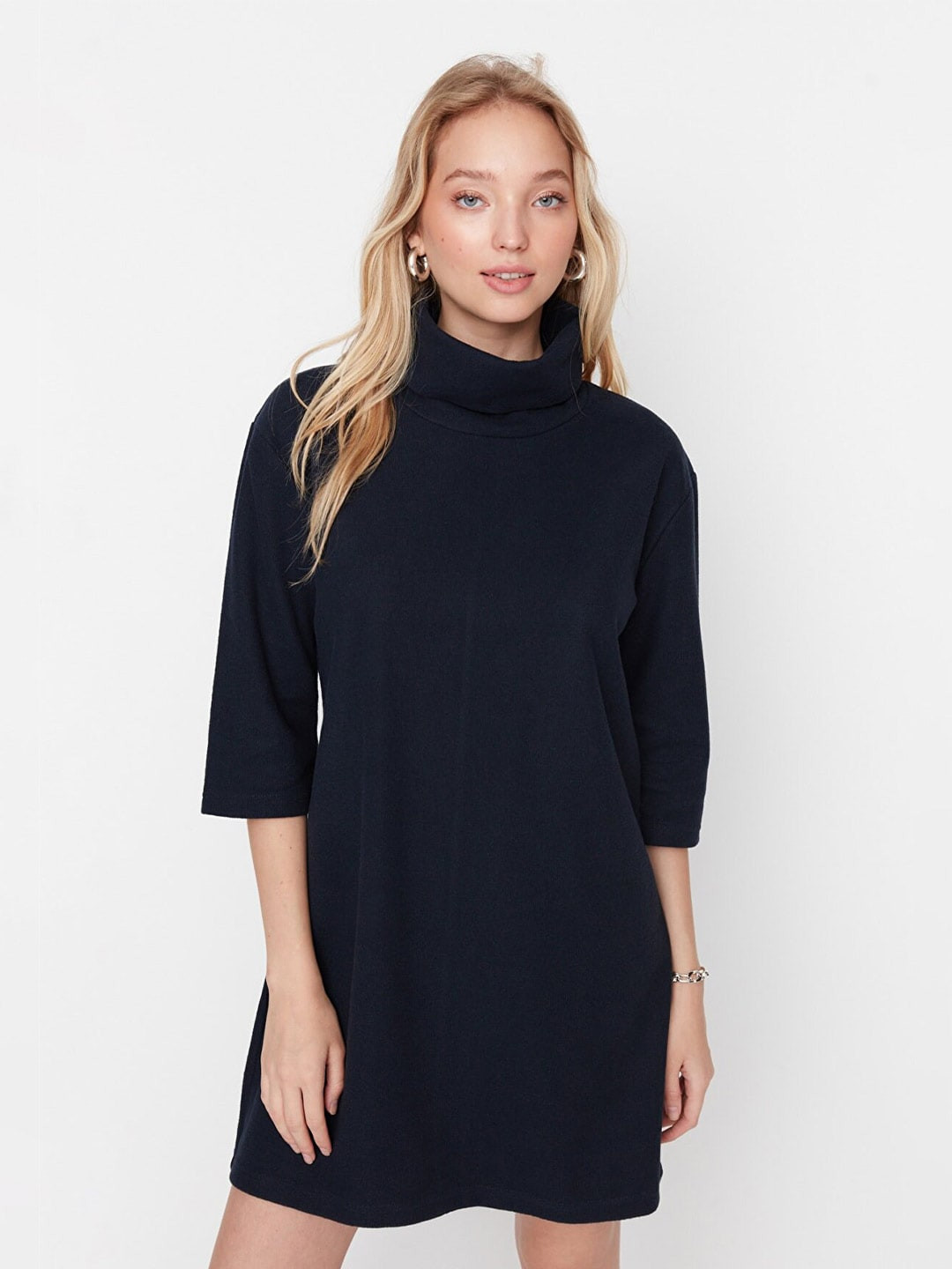 

Trendyol Navy Blue Solid A-Line Mini Dress
