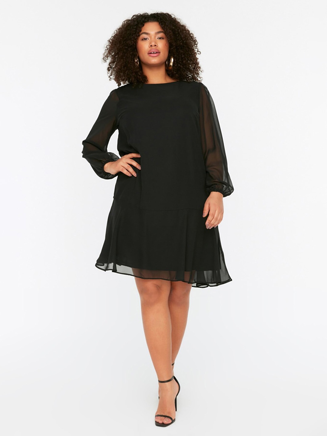 

Trendyol Black Round Neck Long Sleeves Drop-Waist Dress