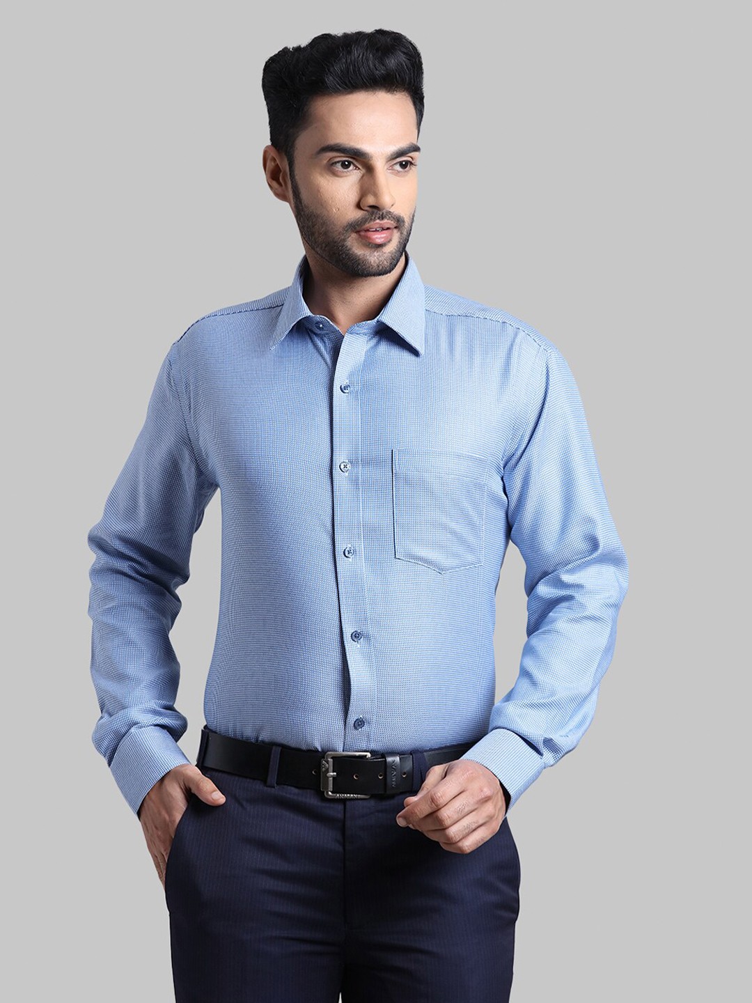 

Park Avenue Men Blue Formal Cotton Shirt