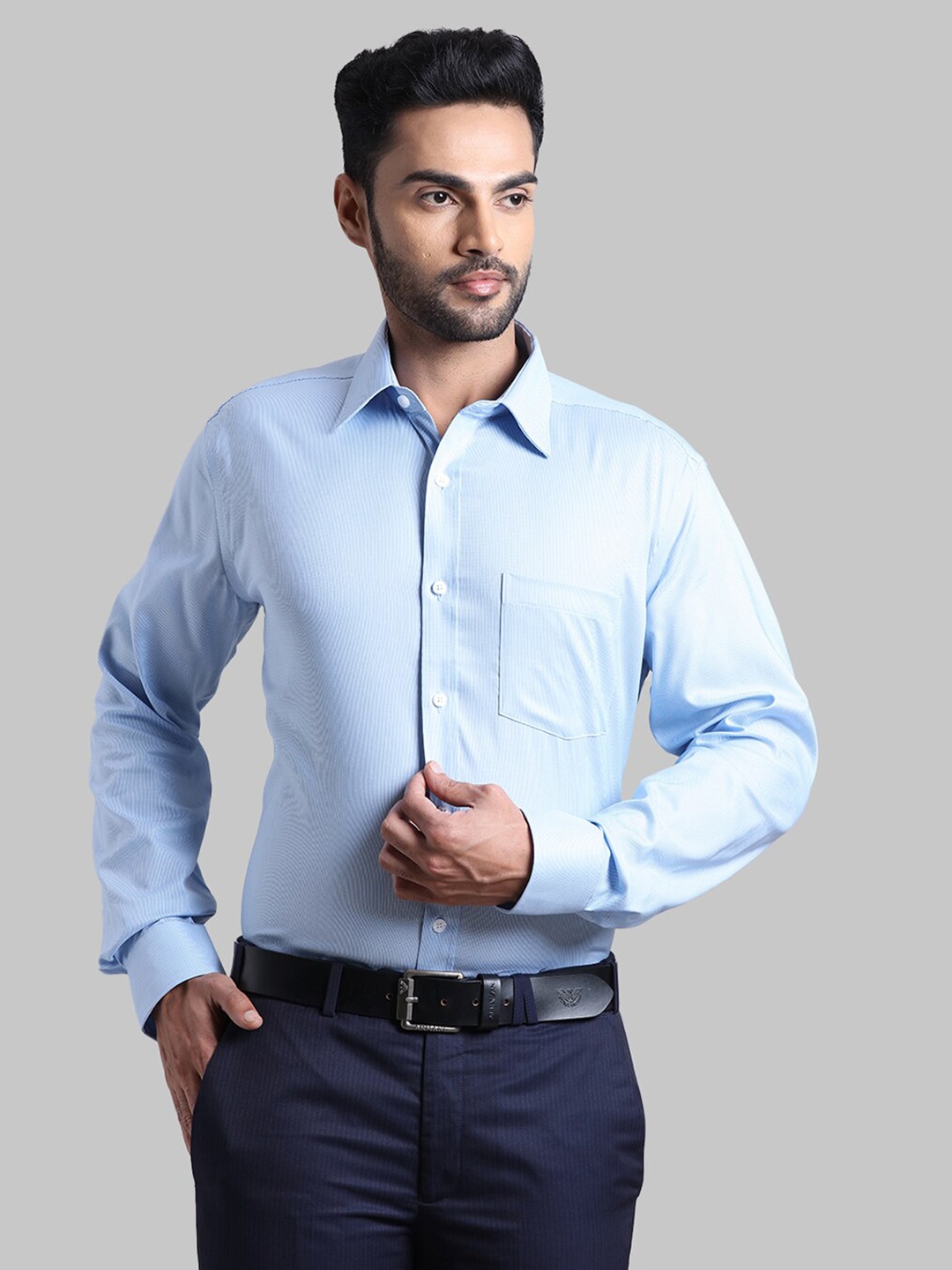 

Park Avenue Men Blue Solid Formal Shirt