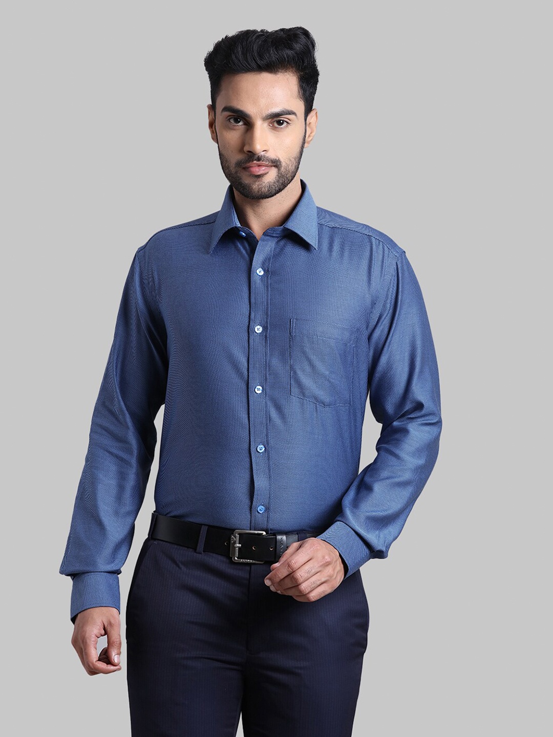 

Park Avenue Men Blue Solid Formal Shirt