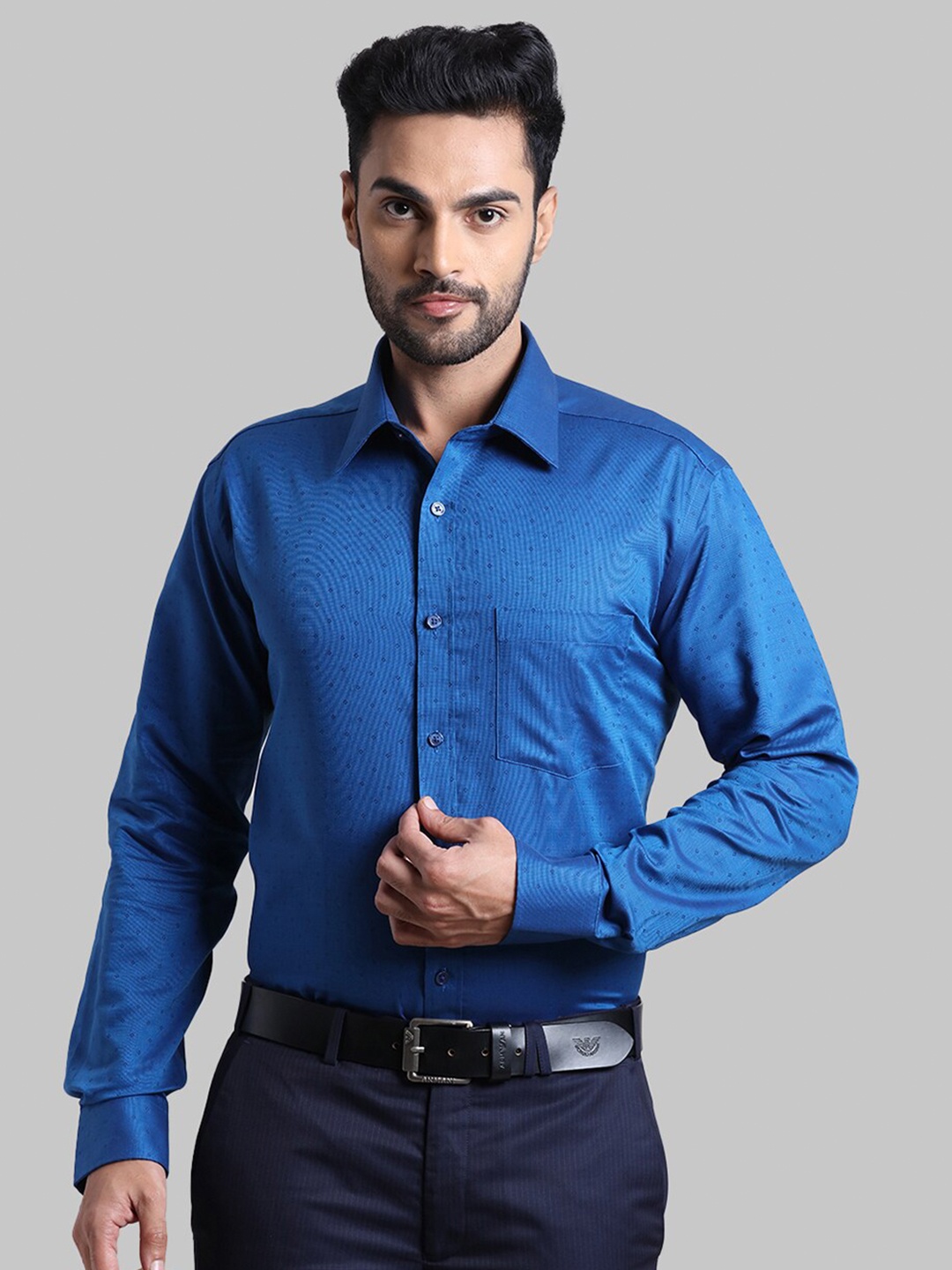 

Park Avenue Men Blue Formal Cotton Shirt