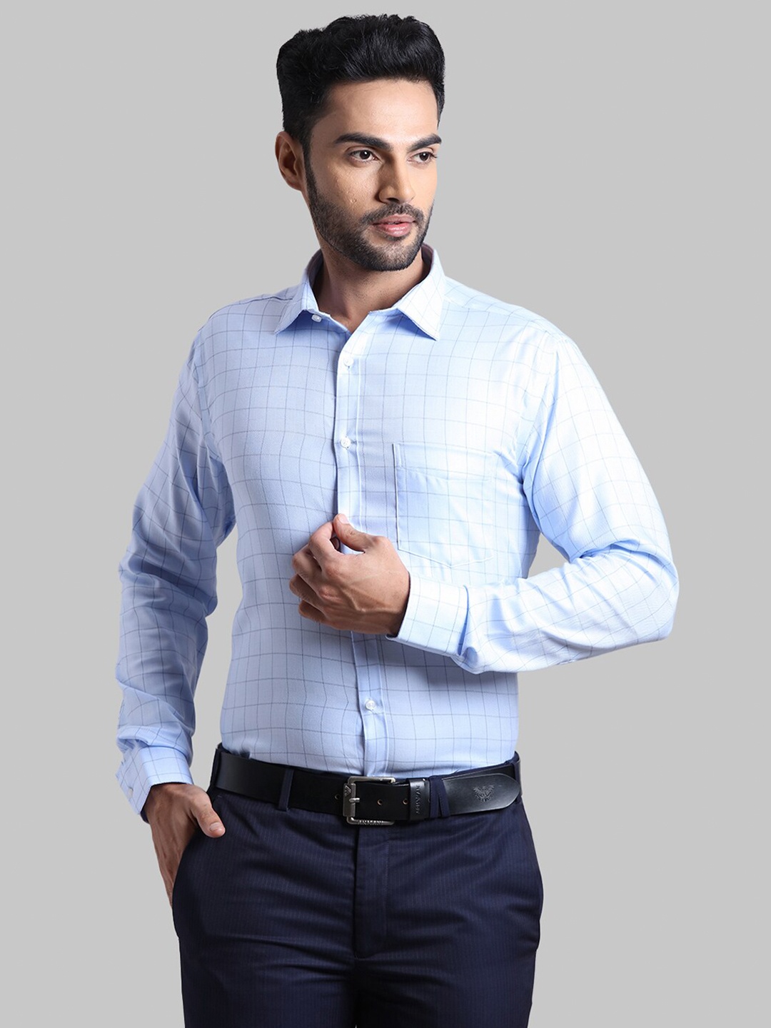 

Park Avenue Men Blue Slim Fit Checked Cotton Formal Shirt