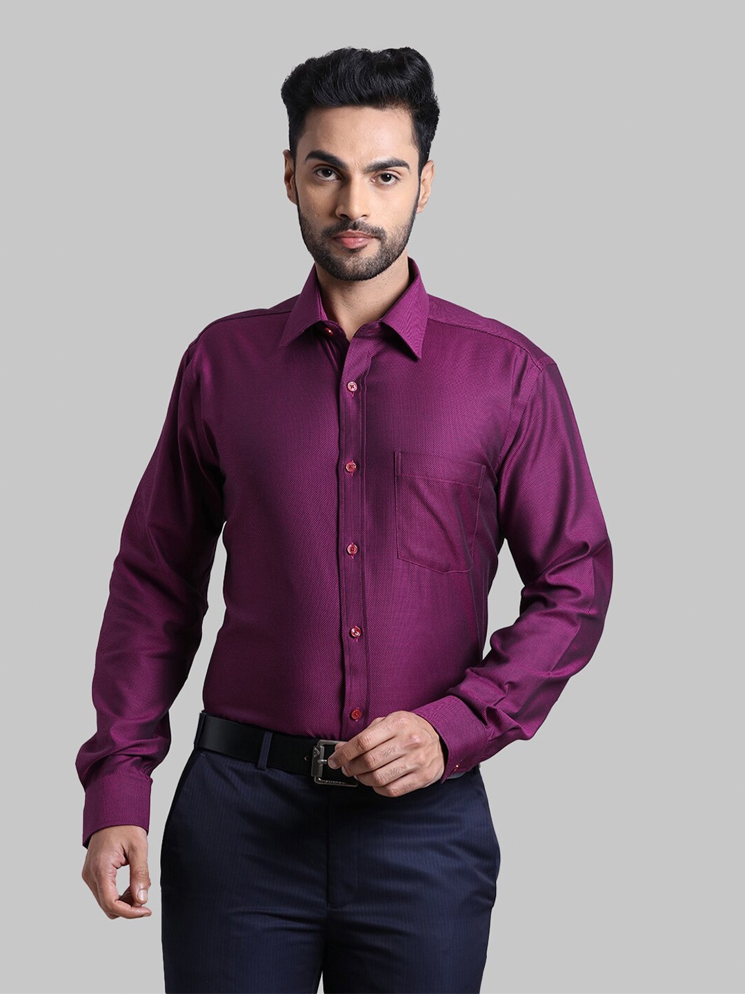 

Park Avenue Men Violet Solid Formal Shirt