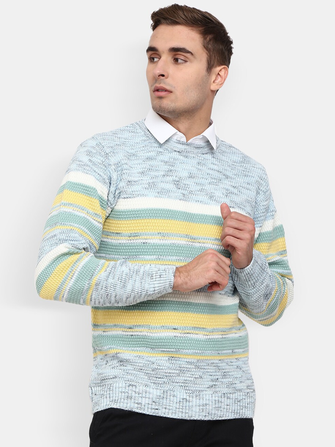 

V-Mart Men Blue Striped Sweatshirt
