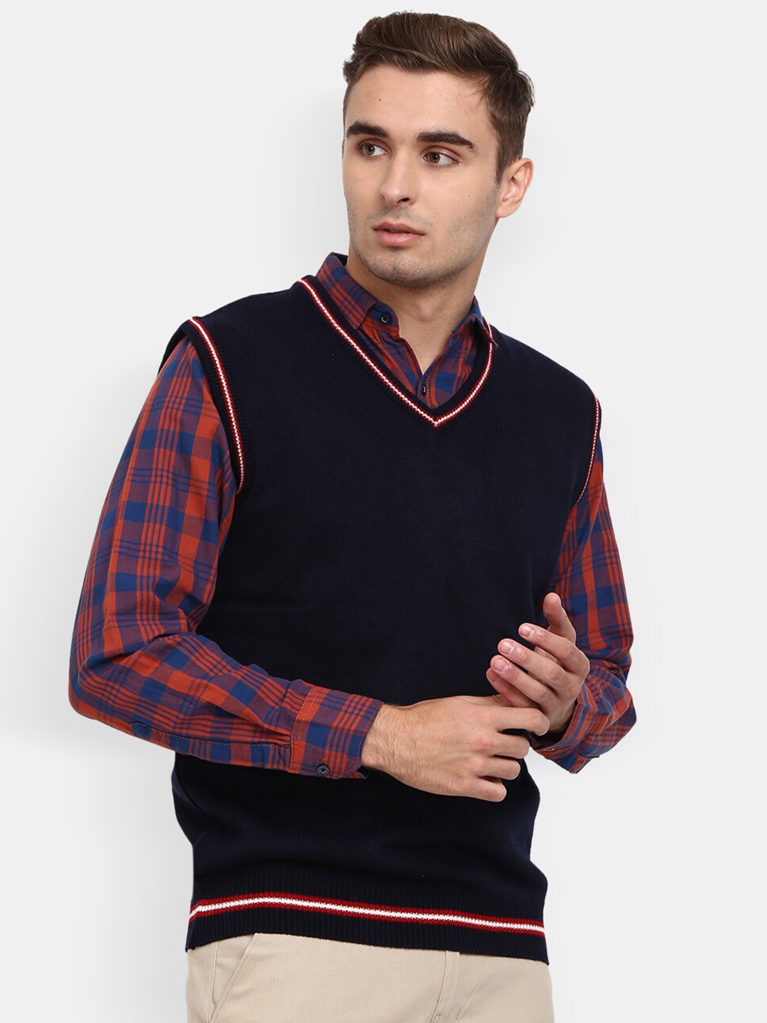 

V-Mart Men Navy Blue Solid Daffodil V Neck Pullover Sweatshirt