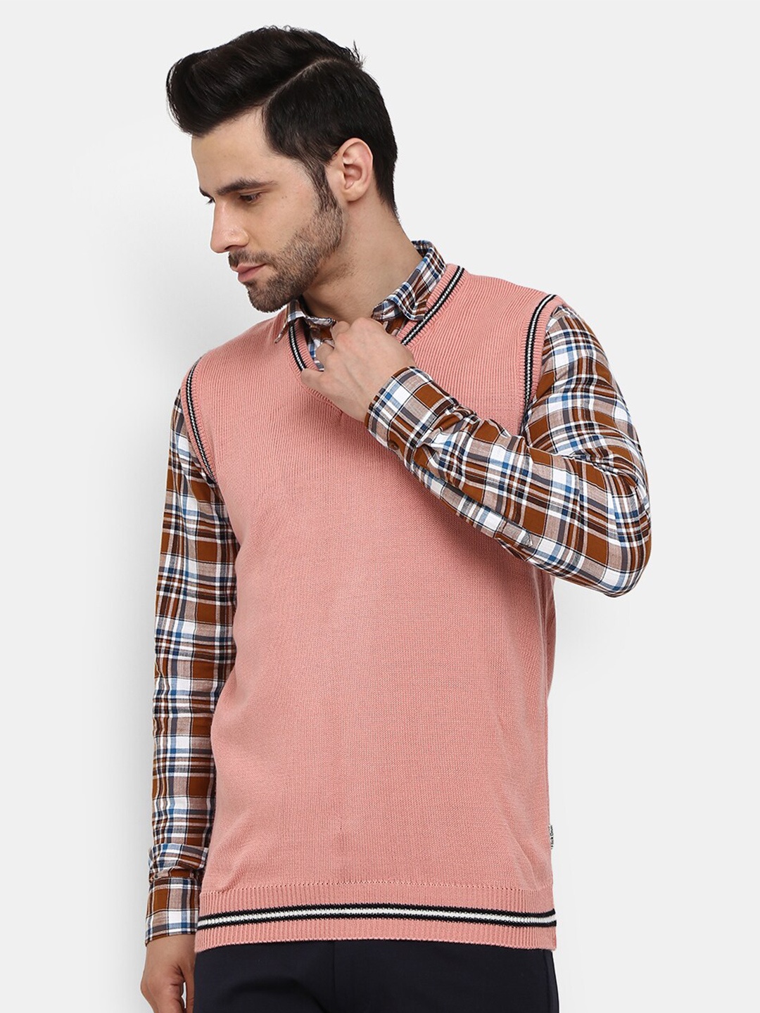 

V-Mart Men Peach-Coloured Checked Daffodil V Neck Pullover Sweatshirt