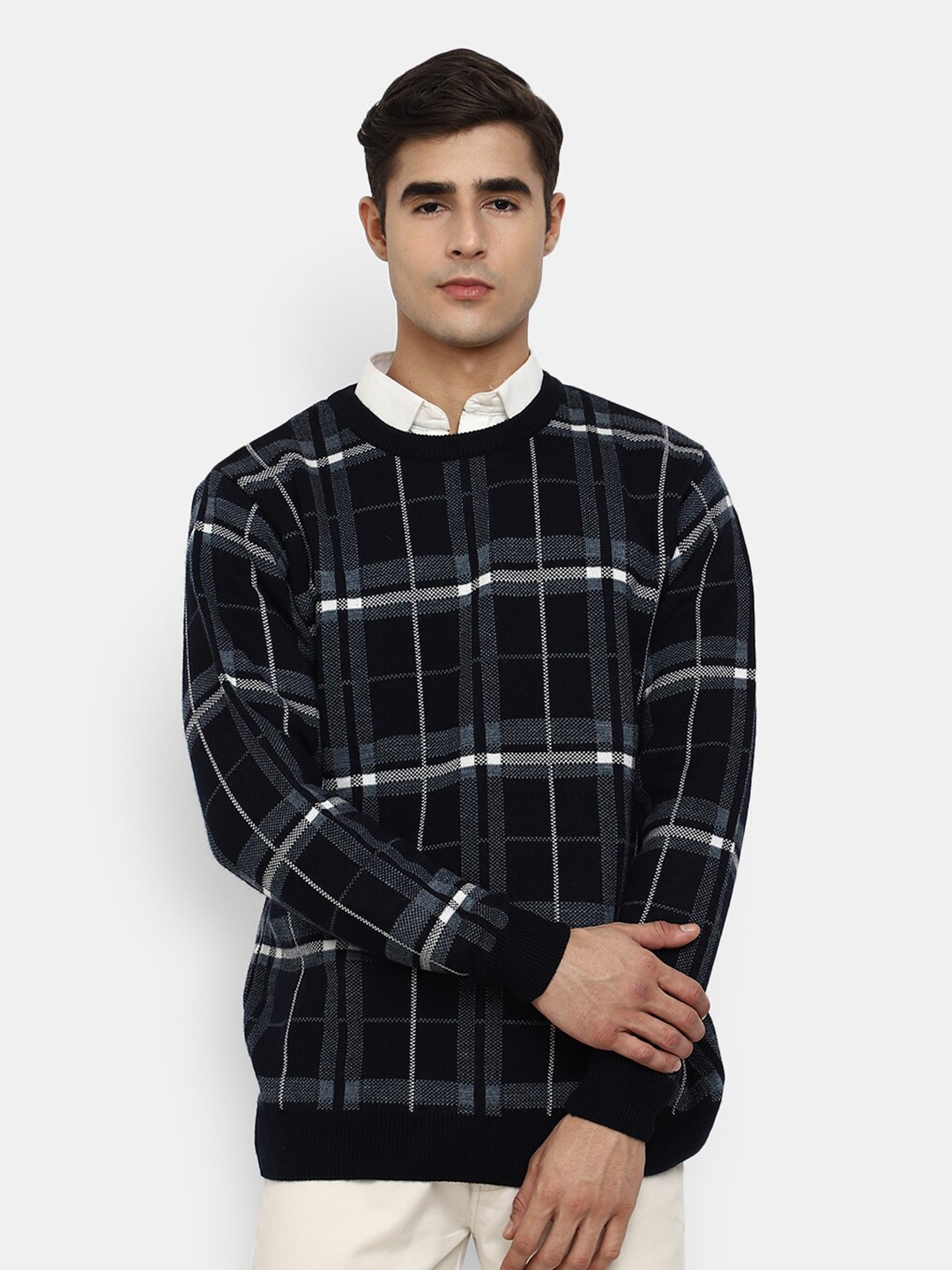 

V-Mart Men Navy Blue Checked Sweatshirt