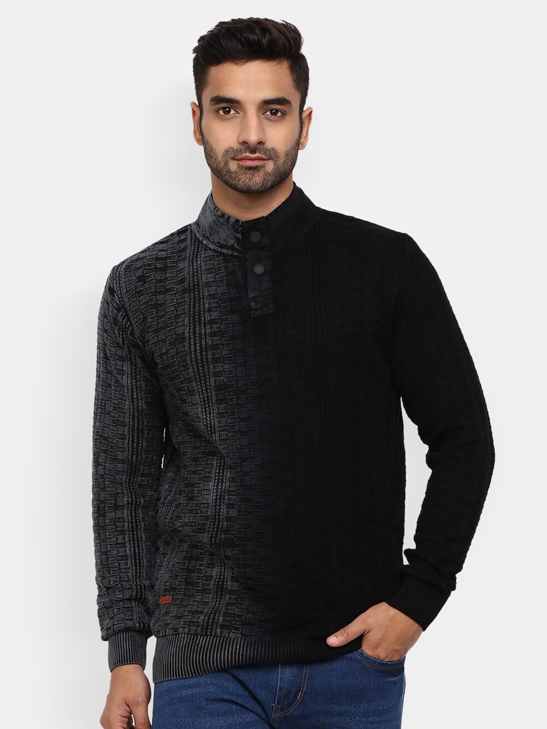 

V-Mart Men Black Sweatshirt