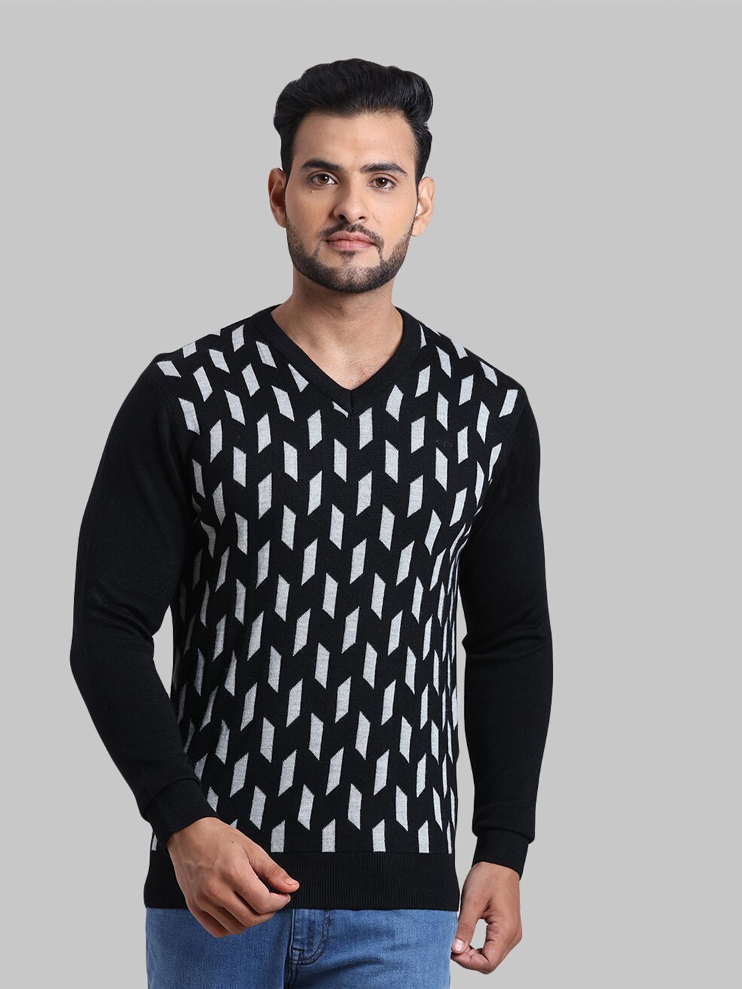 

ColorPlus Men Black & White Printed Pullover
