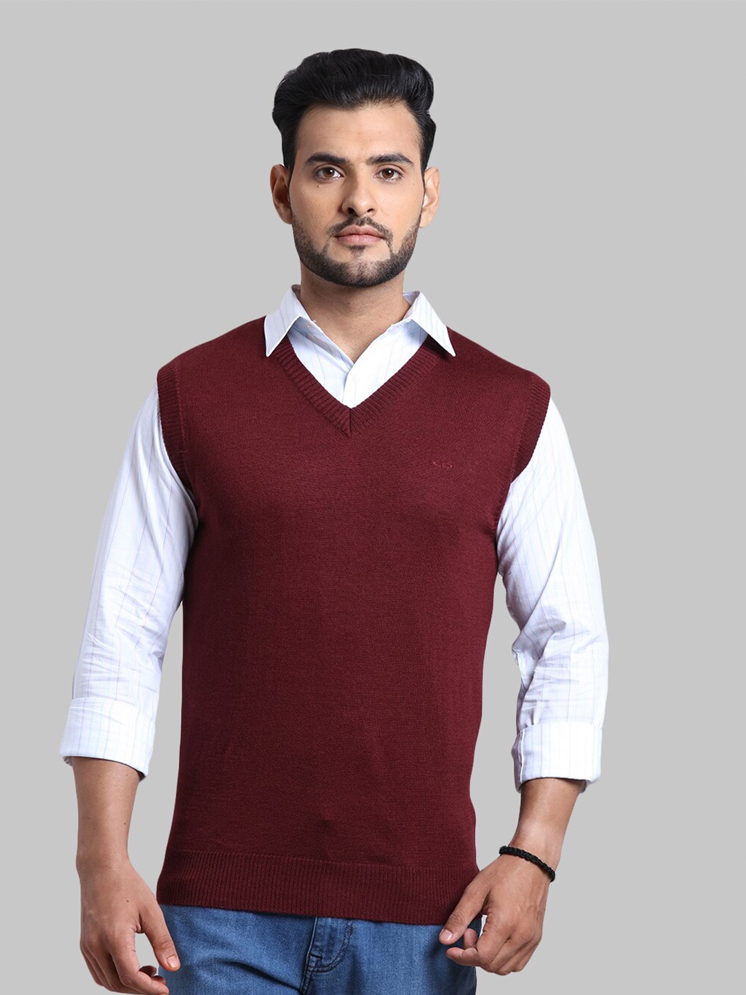 

ColorPlus Men Maroon Solid Sweater Vest