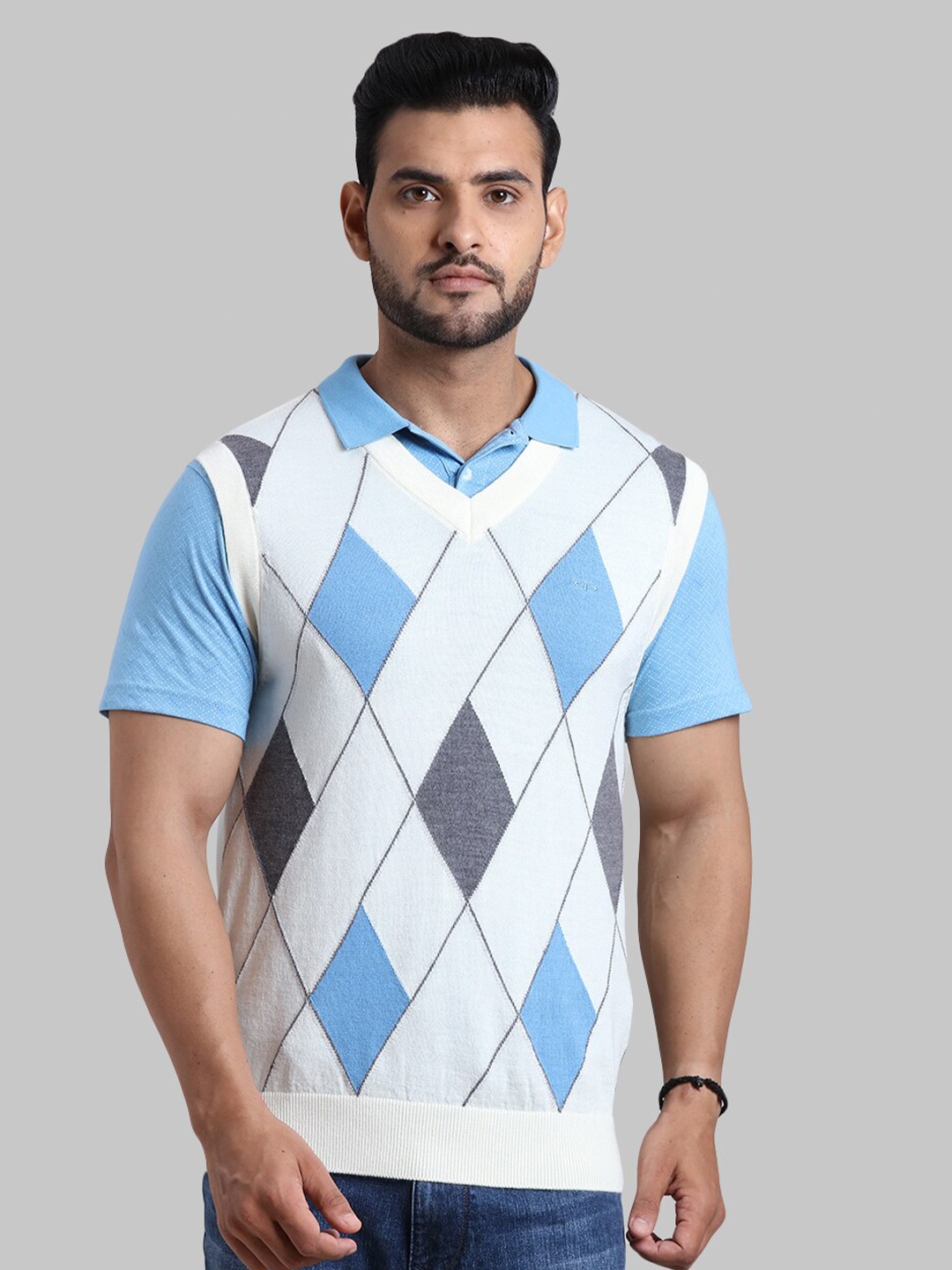 

ColorPlus Men White & Blue Printed Pullover