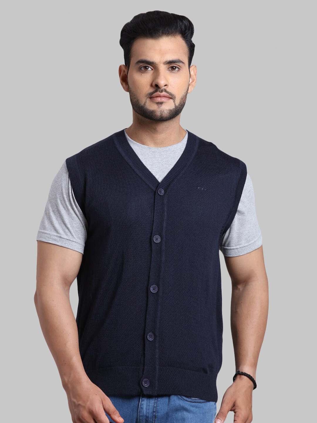 

ColorPlus Men Blue Sweater Vest
