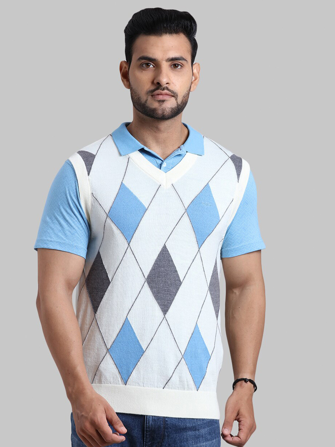 

ColorPlus Men White & Blue Printed Sweater Vest
